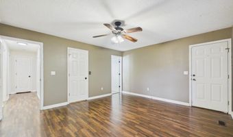 40 Chimney Rd, Batesville, AR 72501