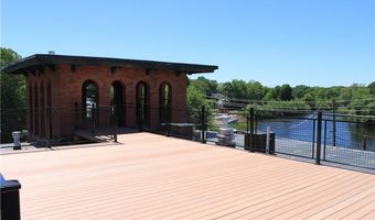 624 WASHINGTON St B-204, Coventry, RI 02816