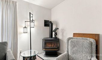 2271 E Blue Lake Ln, Boise, ID 83716