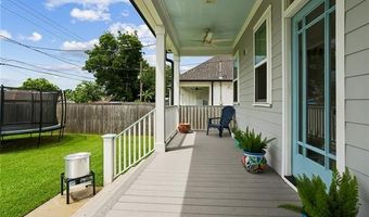 1236 PERRIN Dr, Arabi, LA 70032