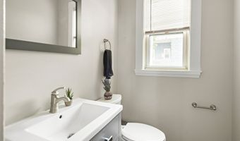39-3 Edison 3A, Boston, MA 02125