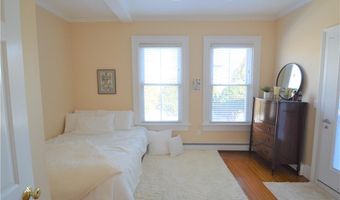 398 Wolcott Ave 4, Middletown, RI 02842