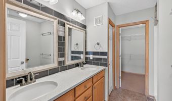 15589 Dwellers Way 1003, Apple Valley, MN 55124