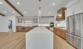2707 1st St, Arnolds Park, IA 51331