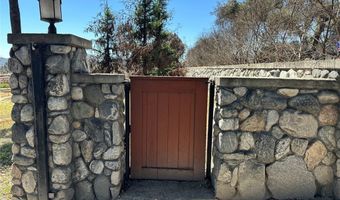 416 E Altadena Dr, Altadena, CA 91001