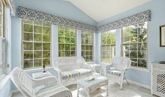 39 NEWPORT St, Barnegat, NJ 08005