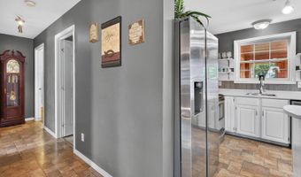 61 Sunny Hollow Pl, Bangor, ME 04401