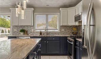 234 3rd Ave, Cranston, RI 02910