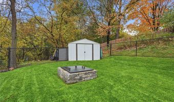 903 Roberts St, Altoona, WI 54720