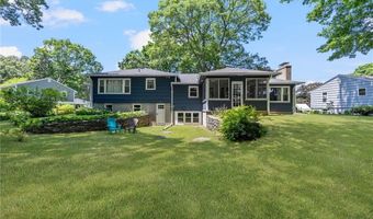 103 BIRCHWOOD Dr, North Kingstown, RI 02852