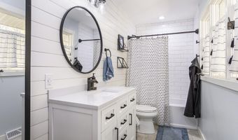 7160 River Valley Dr SE, Alto, MI 49302