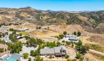 13602 Sego Rd, Agua Dulce, CA 91390