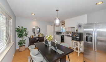 130 N Lohrum Ln, Anaheim, CA 92807