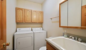 38 A N Woodard Ave, Absarokee, MT 59001