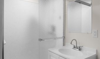 4100 DOWNING St, Annandale, VA 22003