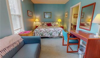 5696 Steubenville Rd SE, Amsterdam, OH 43903