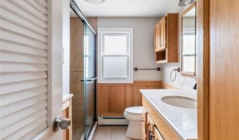 85 Shore Rd, Amityville, NY 11701