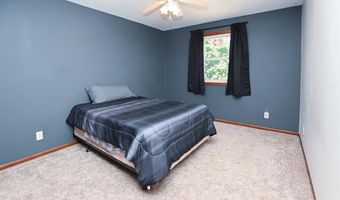 508 Rosemary Ln, Anamosa, IA 52205