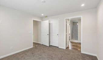 7368 NE BERWICK Dr #7, Ankeny, IA 50021