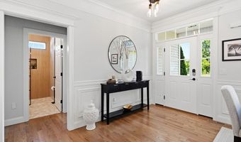 112 Farmington Cir, Agawam, MA 01030