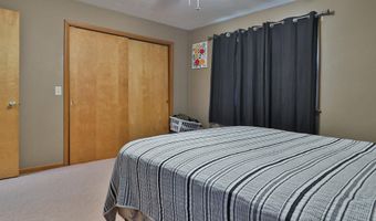 230 8th St, Adams, NE 68301