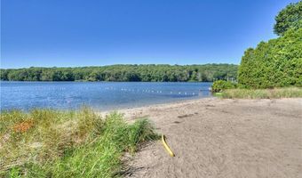 47 Wake Robin Trl, Narragansett, RI 02874