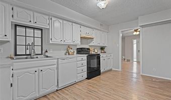 1015 NW Maxwell, Ardmore, OK 73401