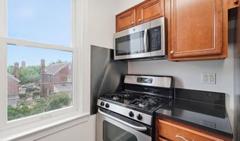 906 S WASHINGTON St S 307, Alexandria, VA 22314