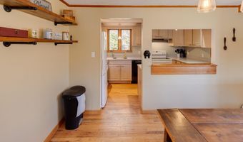 176 Reservoir Rd, Campton, NH 03223