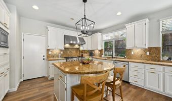 3231 Canyon View Dr, Oceanside, CA 92058