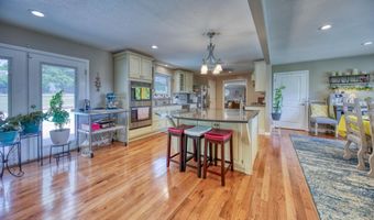 1108 Mildred Dr, Alcoa, TN 37701