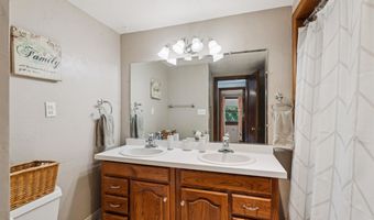 1612 N HARRIMAN St, Appleton, WI 54911