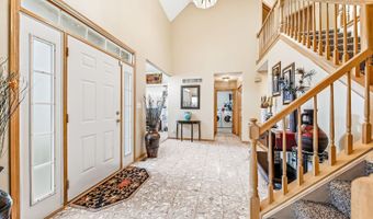 275 Farmhill Dr, Algonquin, IL 60102