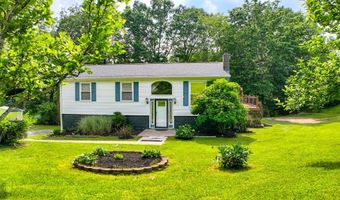 221 Mountain Edge Dr, Beaver, WV 25813