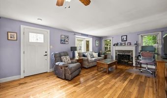 446 Plymouth St, Abington, MA 02351