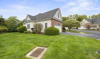 13 Stonegate Cir, Cheshire, CT 06410