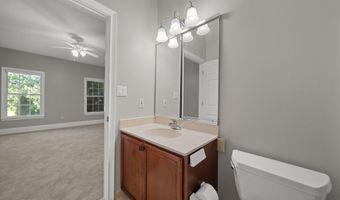2086 Autumn Hill Dr, Ann Arbor, MI 48103