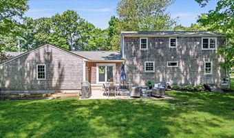 25 Claire Dr, Attleboro, MA 02703