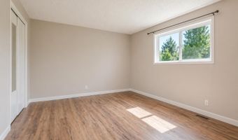 656 E Thornton Lake Dr NW, Albany, OR 97321