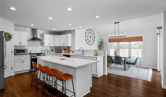 108 Boxelder Ln, Amherst, NY 14228