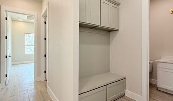 117 Pioneer Trl, Adkins, TX 78101