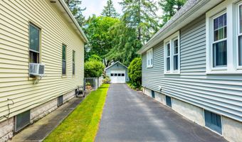 87 Hollywood Ave, Albany, NY 12208