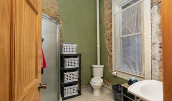 207 W Main St, Ash Grove, MO 65604