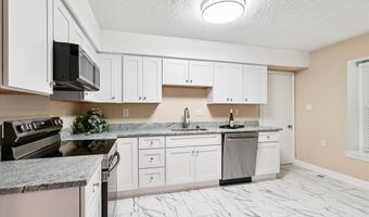 1003 MASTLINE Dr, Annapolis, MD 21401