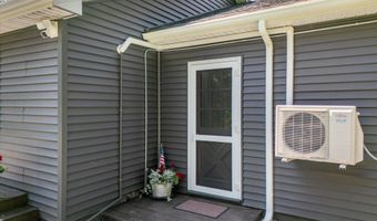 121 Packard Dr, Bangor, ME 04401