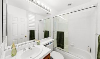 1040 S Summer Breeze Ln, Anaheim, CA 92808