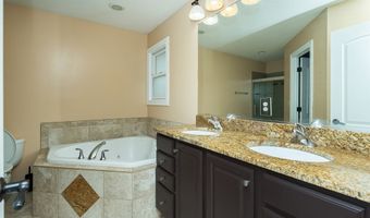 1736 Ashwood Dr SW, Altoona, IA 50009
