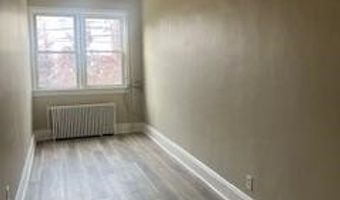131 W 25TH St, Bayonne, NJ 07002
