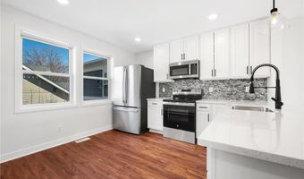 2604 Golden Valley Rd, Minneapolis, MN 55411