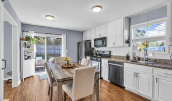 808 Beach Ave, Beachwood, NJ 08722